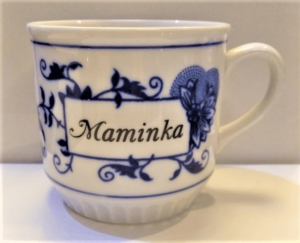 Cibulák – Hrnček s nápisom Maminka – originál cibuľový porcelán 1. akosť