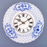 Cibulák – Hodiny reliéfne 27 cm – originál cibuľový porcelán 1. akosť