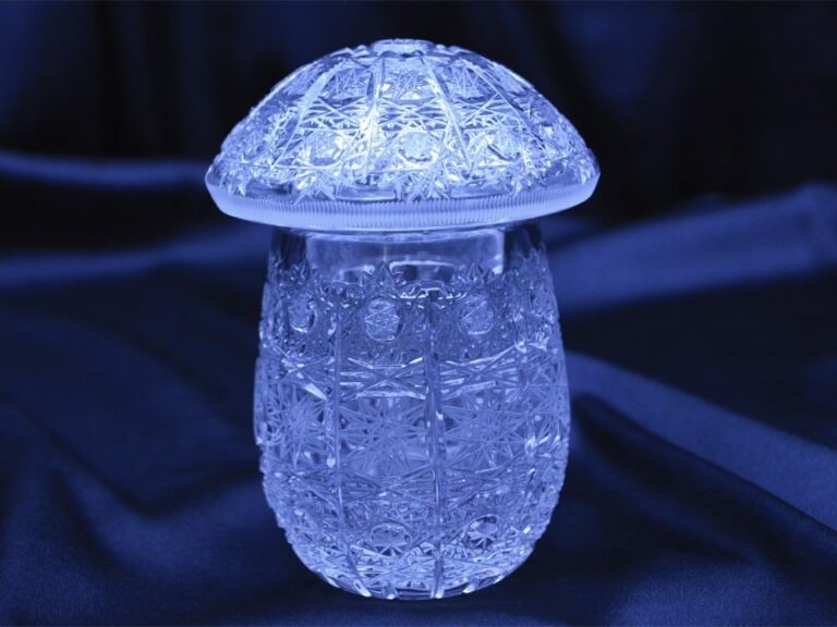 Borcan cu ciuperci taiate cristal 11 cm cu capac