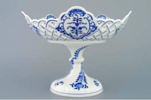 Cibulák – Misa 5-hranná 28 cm na ozdobnej nohe – originálny cibuľový porcelán 1. akosť