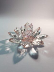 Krištálový lotosový kvet ružový 11 cm