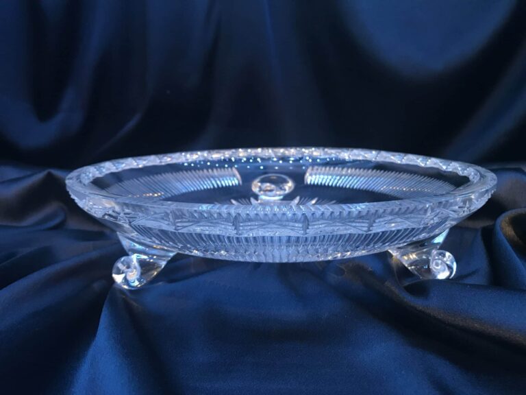 Taiati bol de cristal pe picioare 25 cm