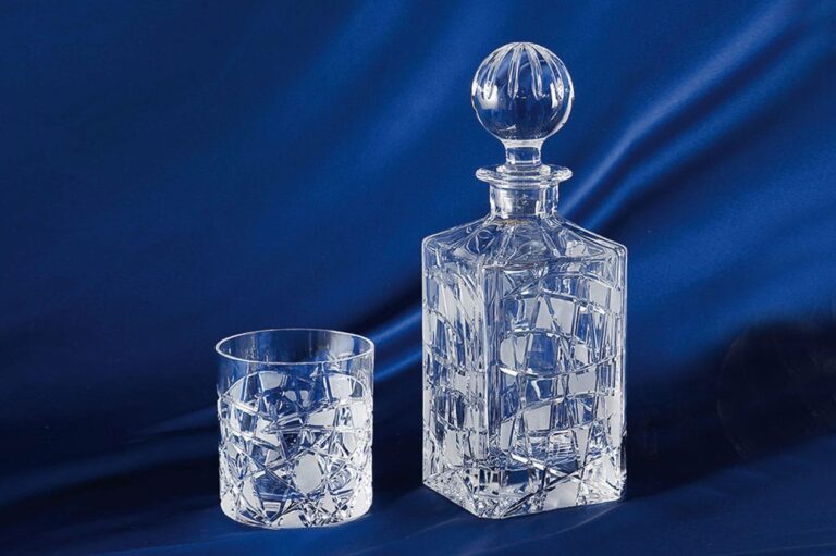 Set sticlă de whisky taiata cristal 1 + 6 pahare