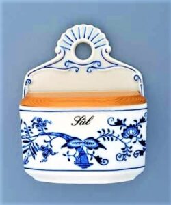 Cibulák – Soľnička závesná s viečkom 0.7 l – originálny cibuľový porcelán 1. akosť