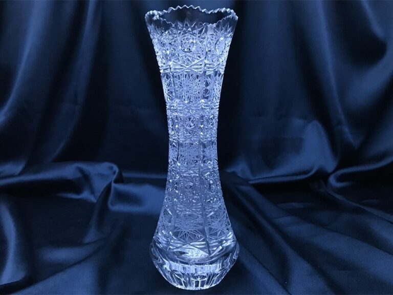 Vas de cristal taiat 23 cm