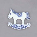 Cibulák – Vianočná ozdoba – húpací koník 8,9 cm – originál cibuľový porcelán 1. akosť
