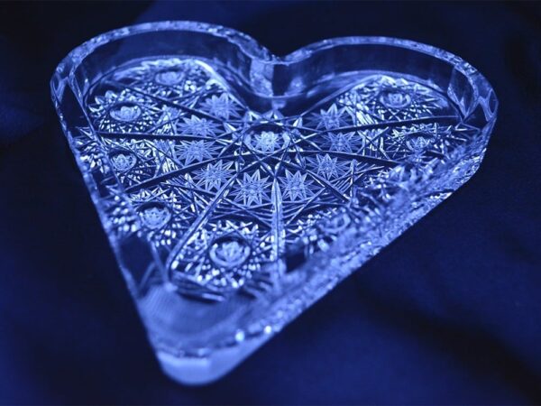Farfurie taiata cristal in forma de inima 14 cm