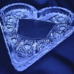 Vas de cristal taiat 14 cm + text