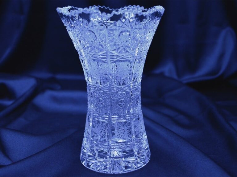 Vas de cristal taiat 15 cm