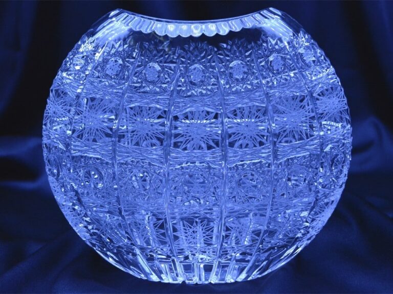Vas de cristal taiat 18 cm
