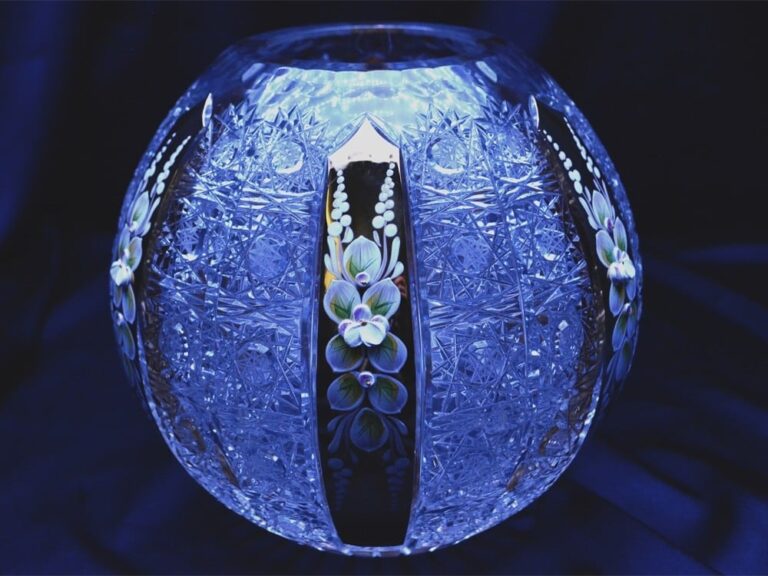 Vas de cristal taiat 18 cm pictura manuala